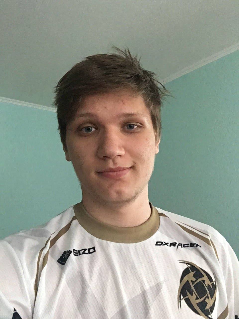 LPL季后赛下月开打，季后赛局势你怎么看？